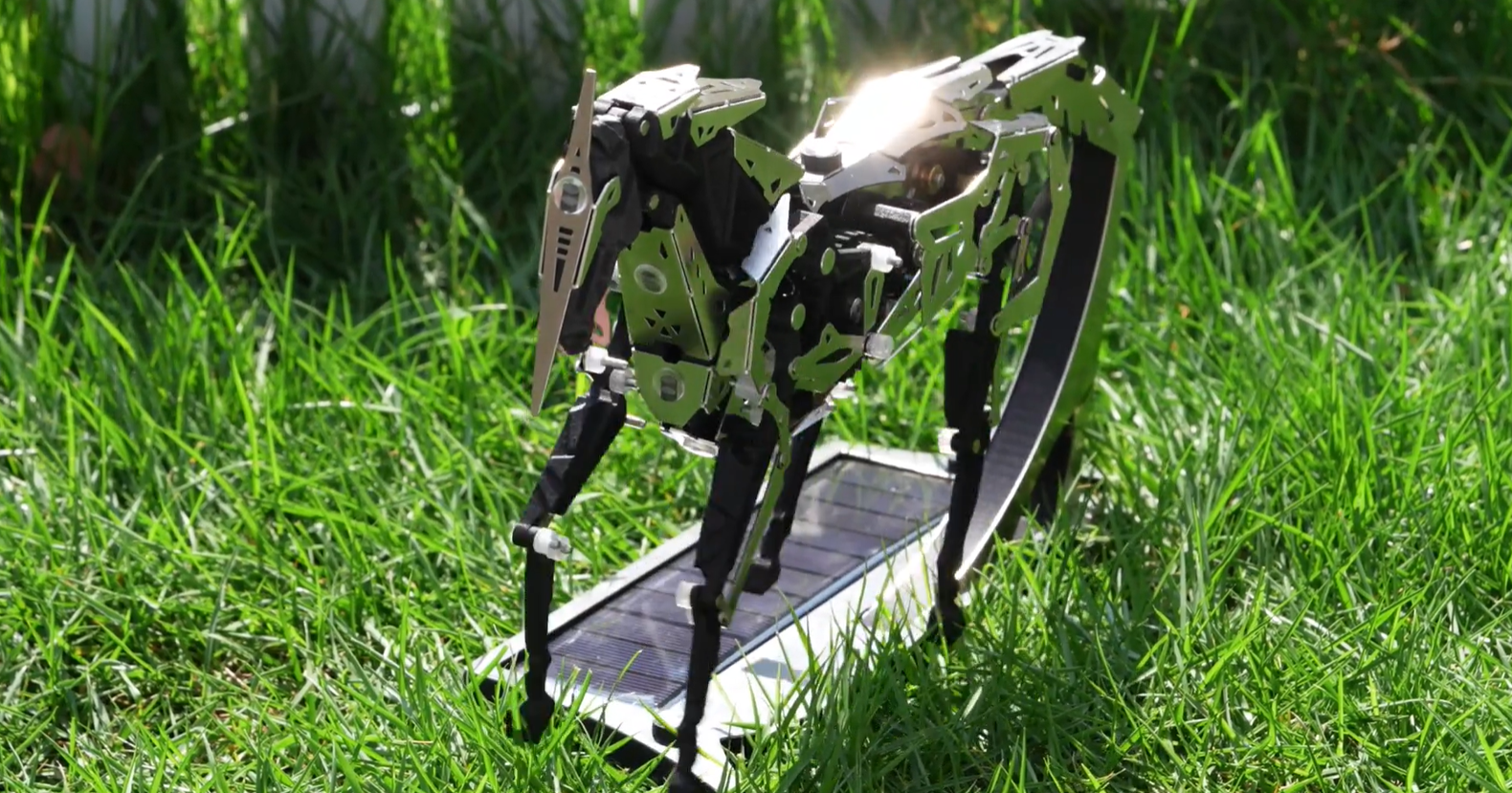 Solar Powered Mechanical Running Horse: Where Steampunk Art Meets Renewable Mechanical Engineering