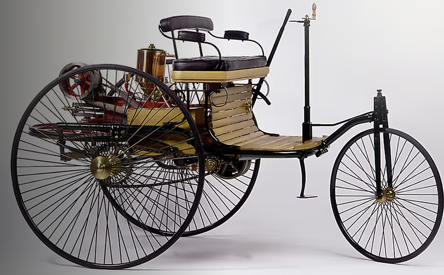 R18 1.9CC Model: A Nod to Benz’s First Car