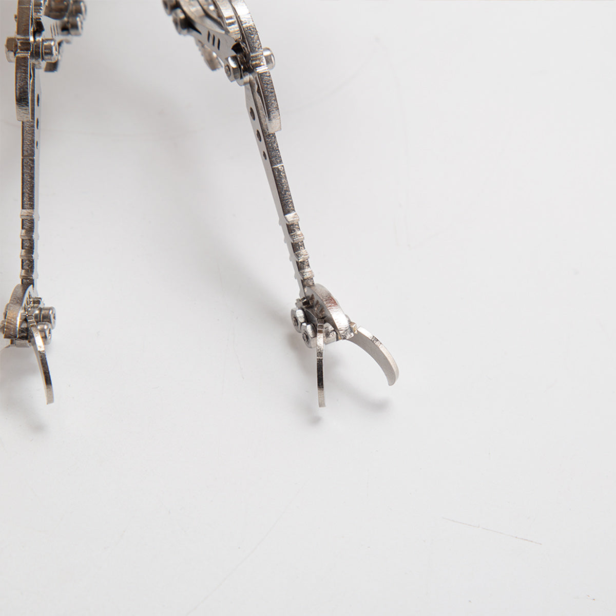 3d_metal_mechanical_wasp_puzzle_model_kit_with_led_lights