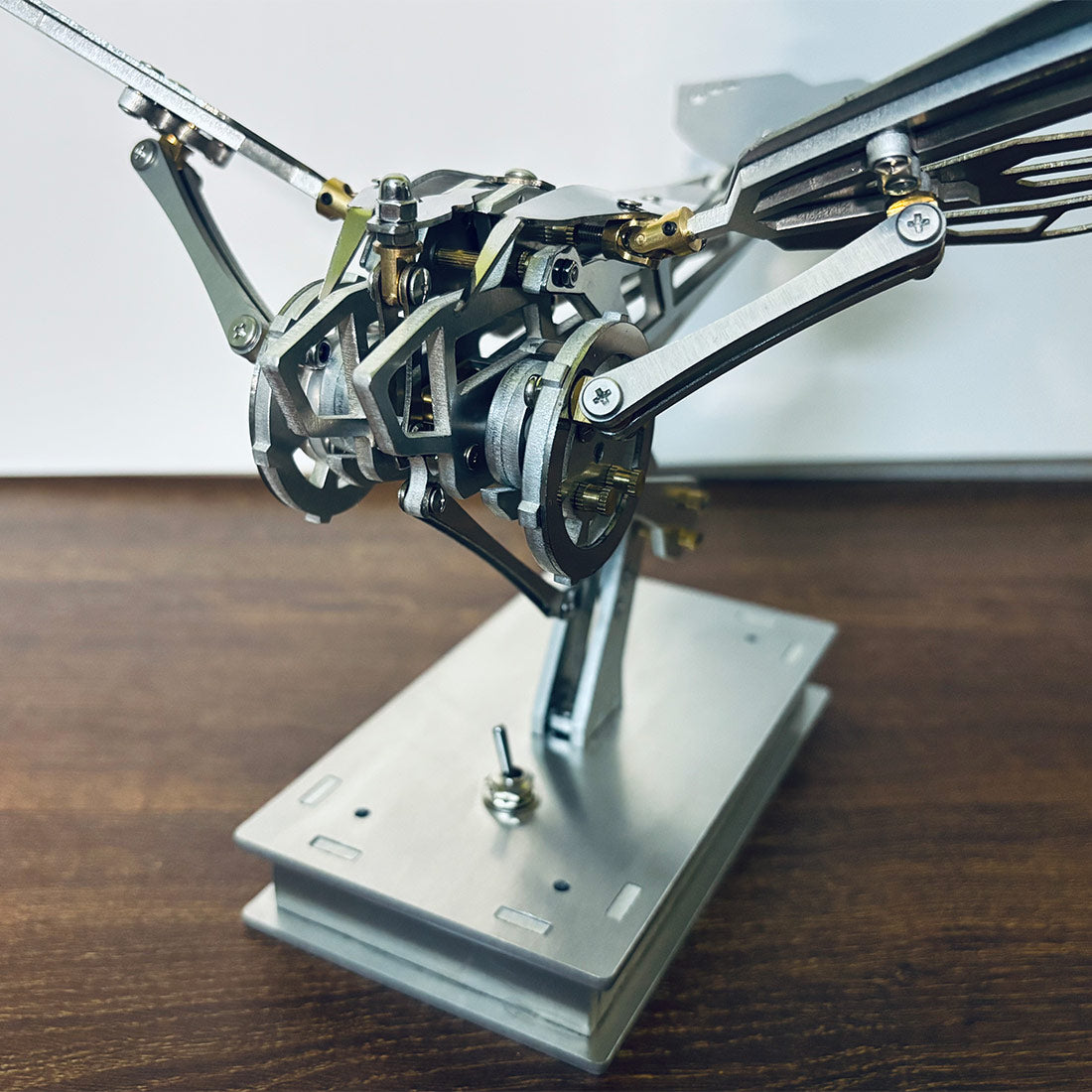 3d metal mechanical flying fish wing-flapping dynamic bionic model