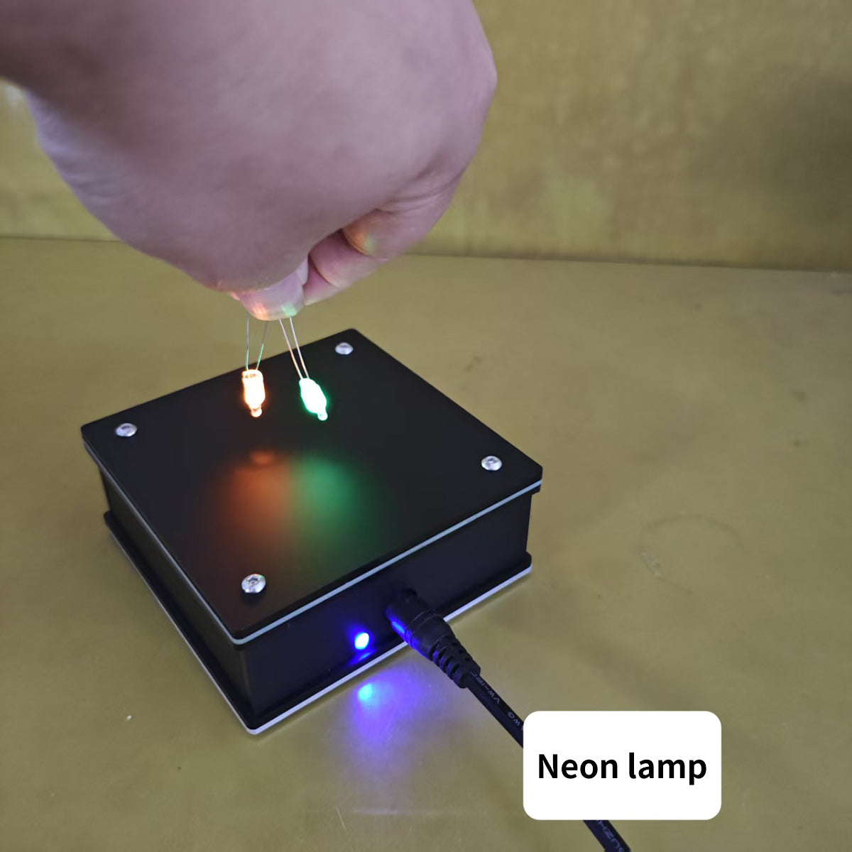 tesla coil wireless lighting device educational tech gift 