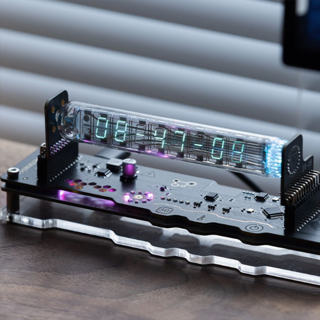 iv18 vacuum fluorescent tube clock - cyberpunk nixie tube decor, rgb glowing display for pc gaming setup
