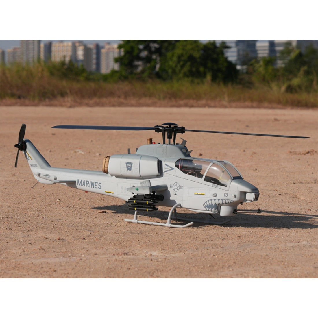 WOLFBUSH&ROBAN AH-1W Cobra 470-Class RC Helicopter