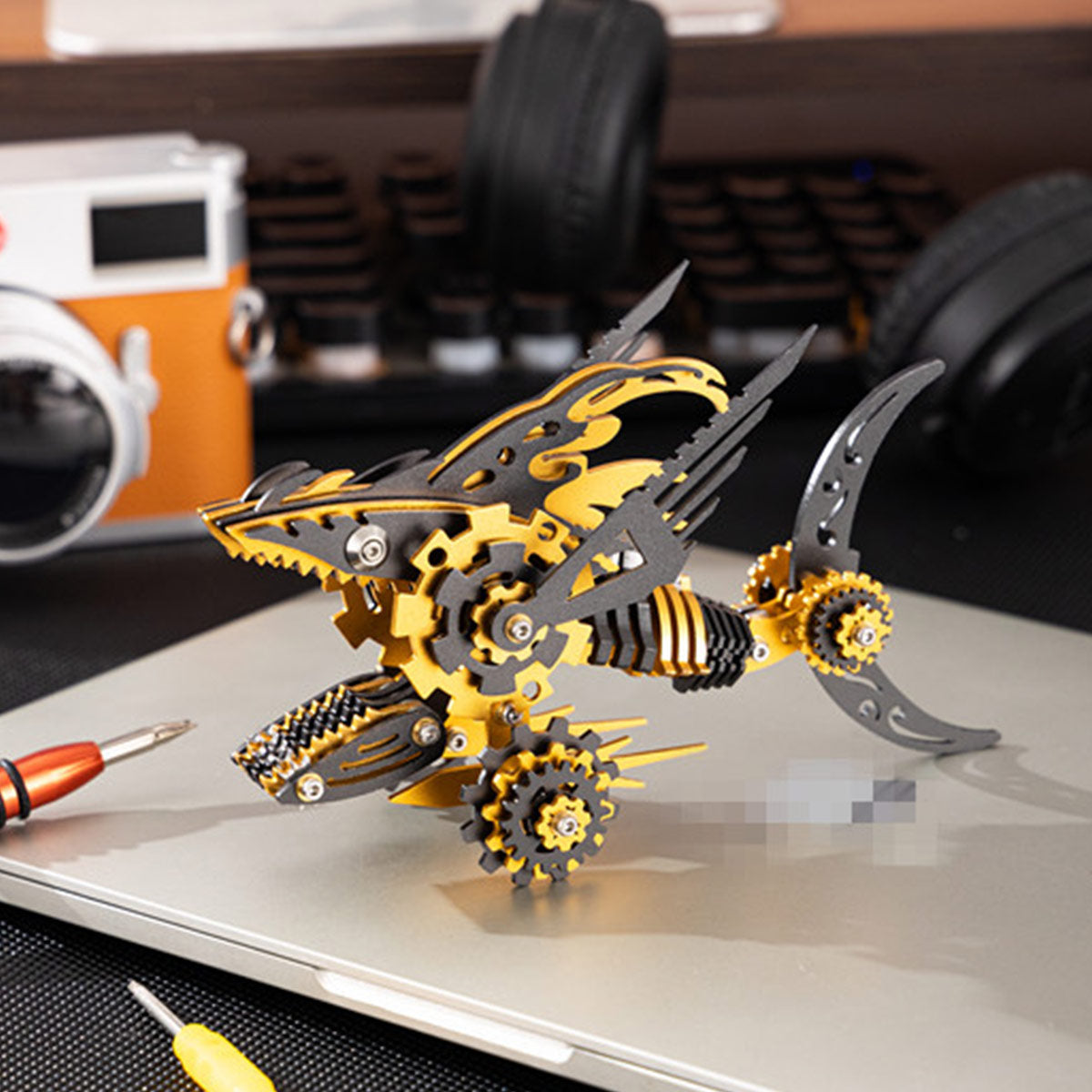 3D Metal Mechanical Sawtooth Shark Assembly Model Kit