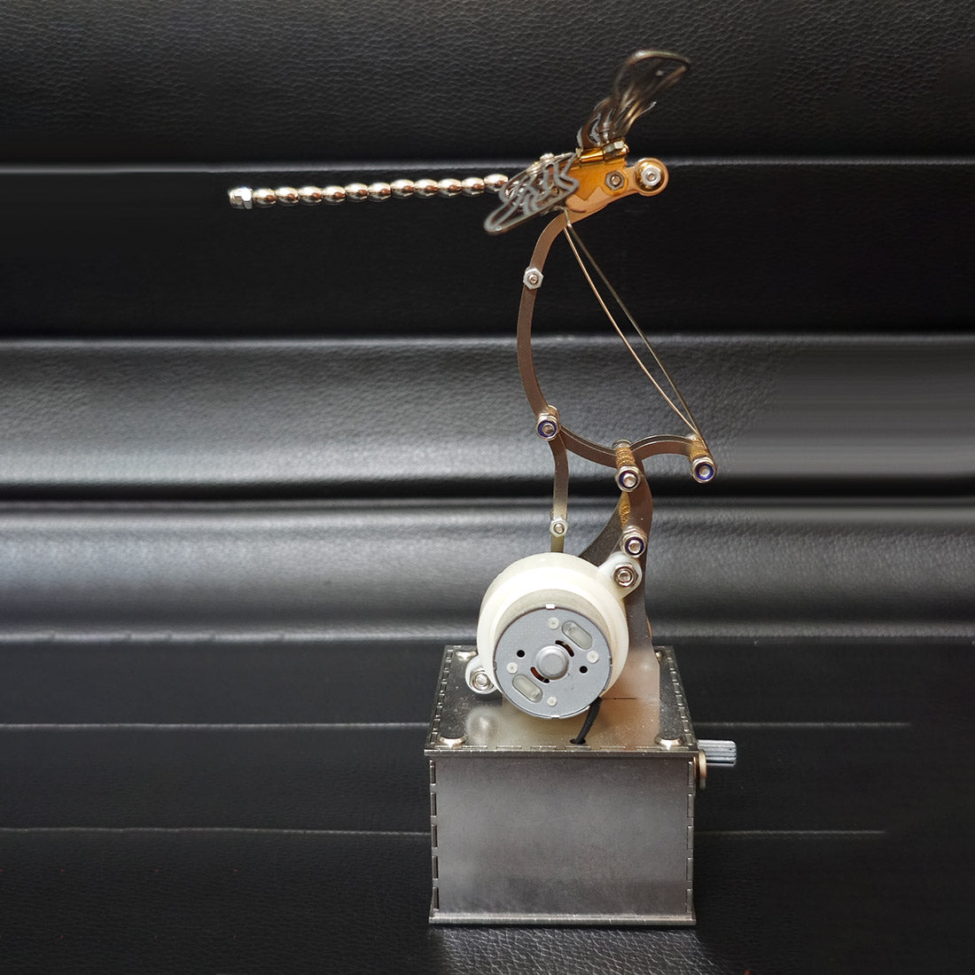 mechanical 3d diy dynamic dragonfly metal model building kit-bionic kinetic art sculpture(finished version)
