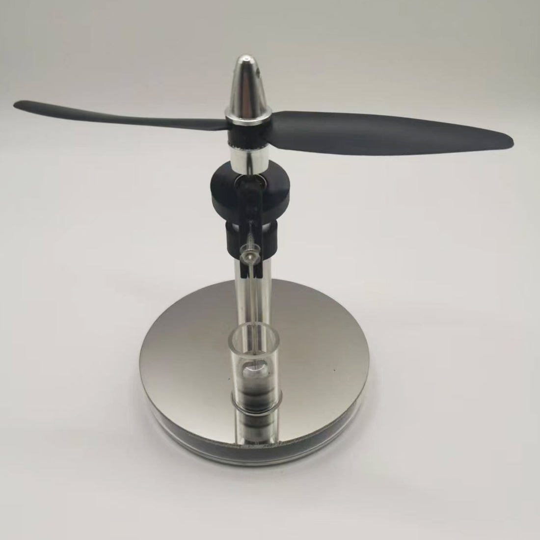 two-blade propeller swashplate low-temperature stirling engine model