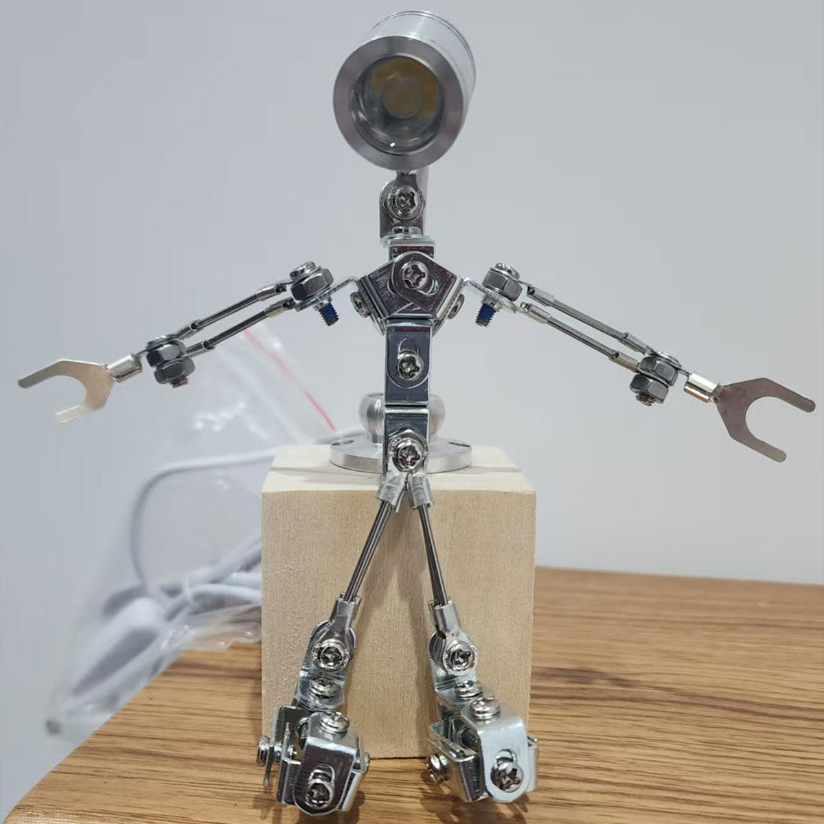 3D Metal Steampunk Sparkling Silver Mechanical Lamp Model